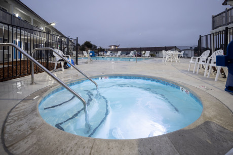 Welcome To Our Newly Renovated Hotel - Hot water pool